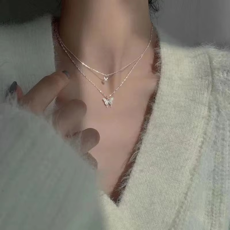 Butterfly Clasp Deployant - 新しい光沢のある蝶のネックレスレディース絶妙な二重層鎖骨チェーンネックレスジュエリー女性のためのギフト